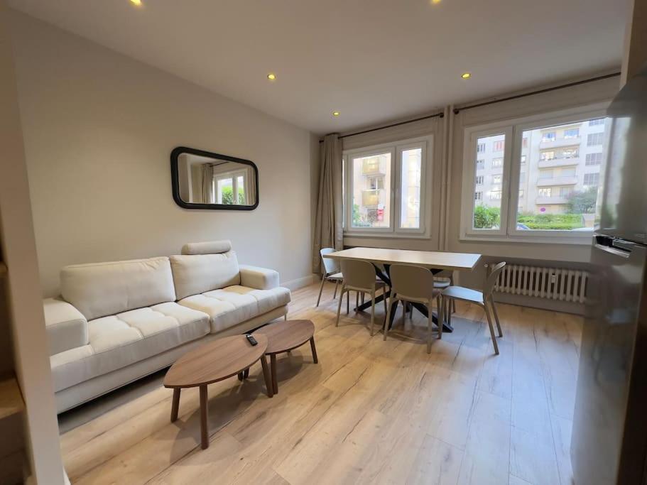 Joli 4 Pieces Lyon Tete D'Or Apartment Bagian luar foto
